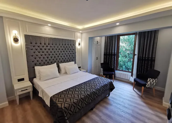 Luxx Garden Hotel